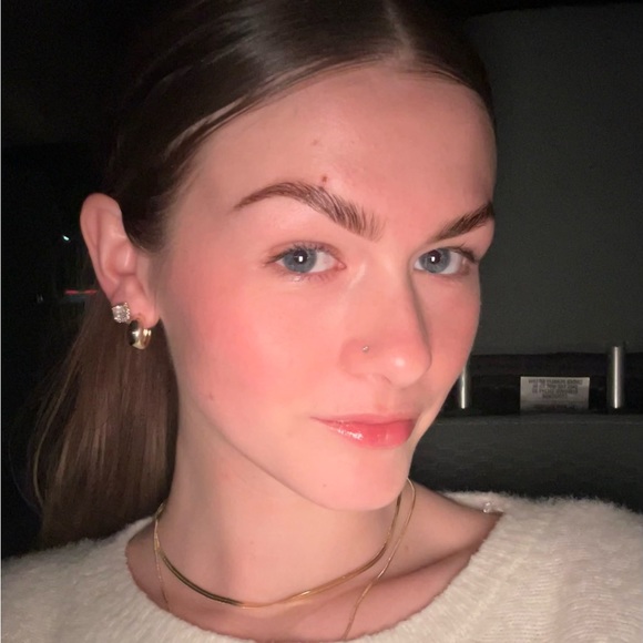 Meet your Posher, Felicity - Picture 2 of 5